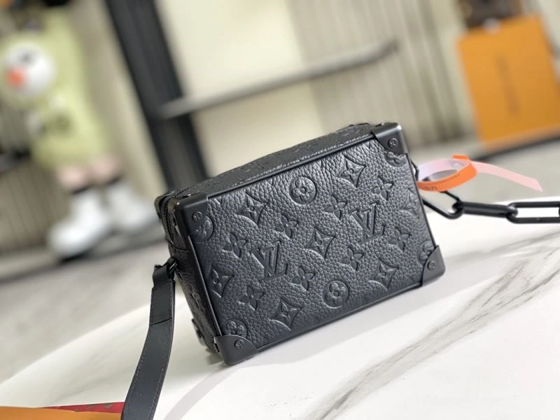Casual Louis Vuitton Box Bags 94412
