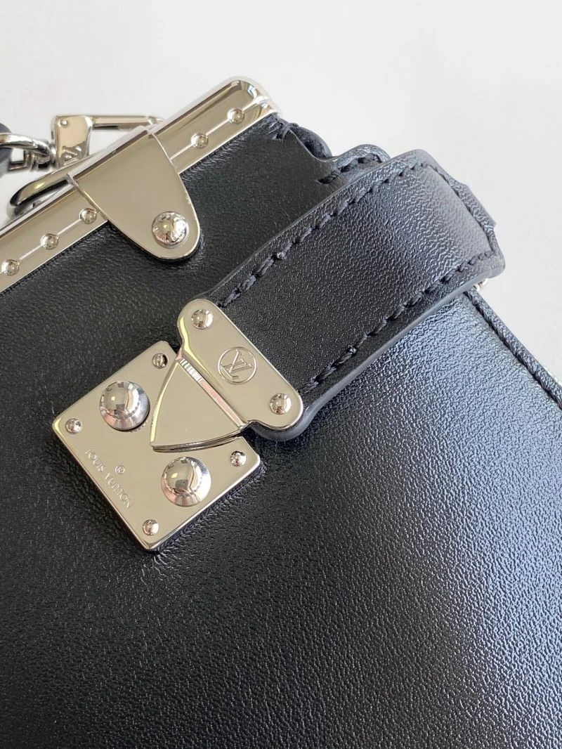 Classic Louis Vuitton Box Bags 43400