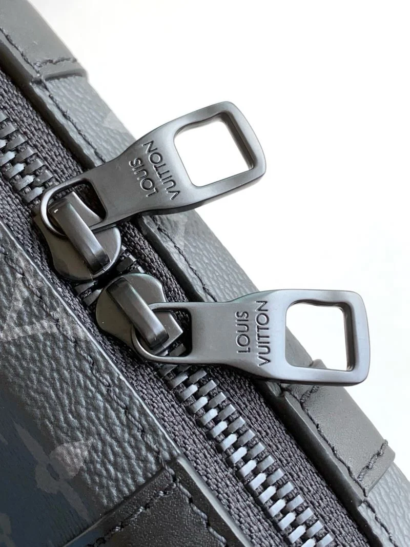 Stretchable Louis Vuitton Box Bags 43070