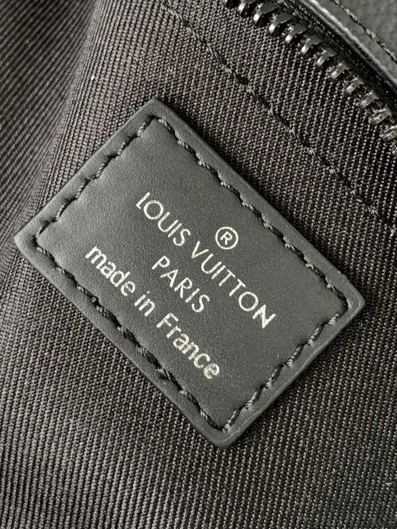 Louis Vuitton Box Bags Snug 43114