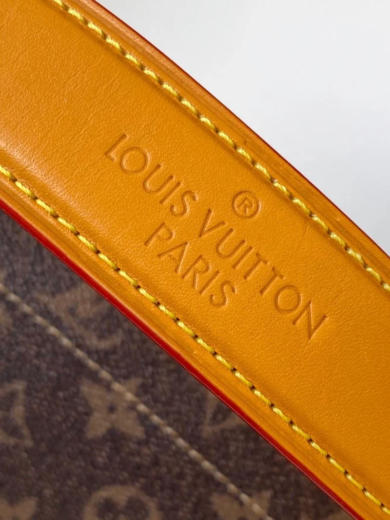 Functional Louis Vuitton Box Bags 43059