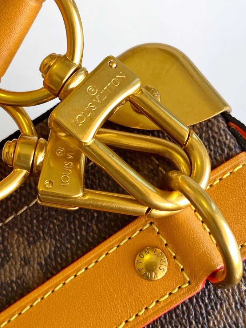 Functional Louis Vuitton Box Bags 43059