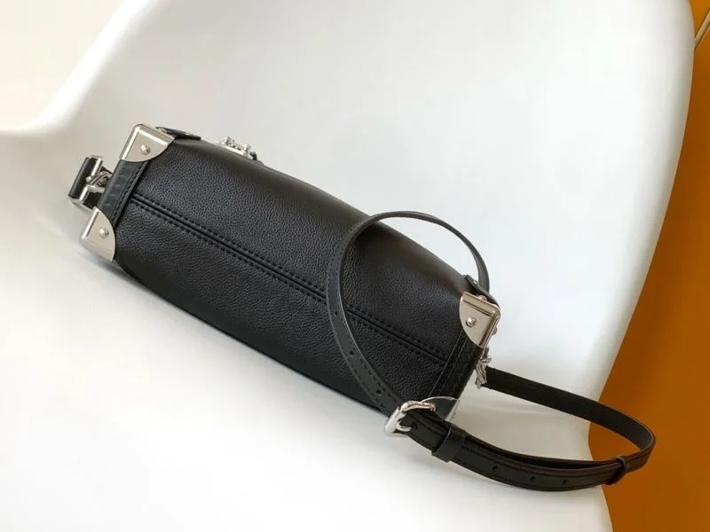 Stretchable Louis Vuitton Box Bags 43096