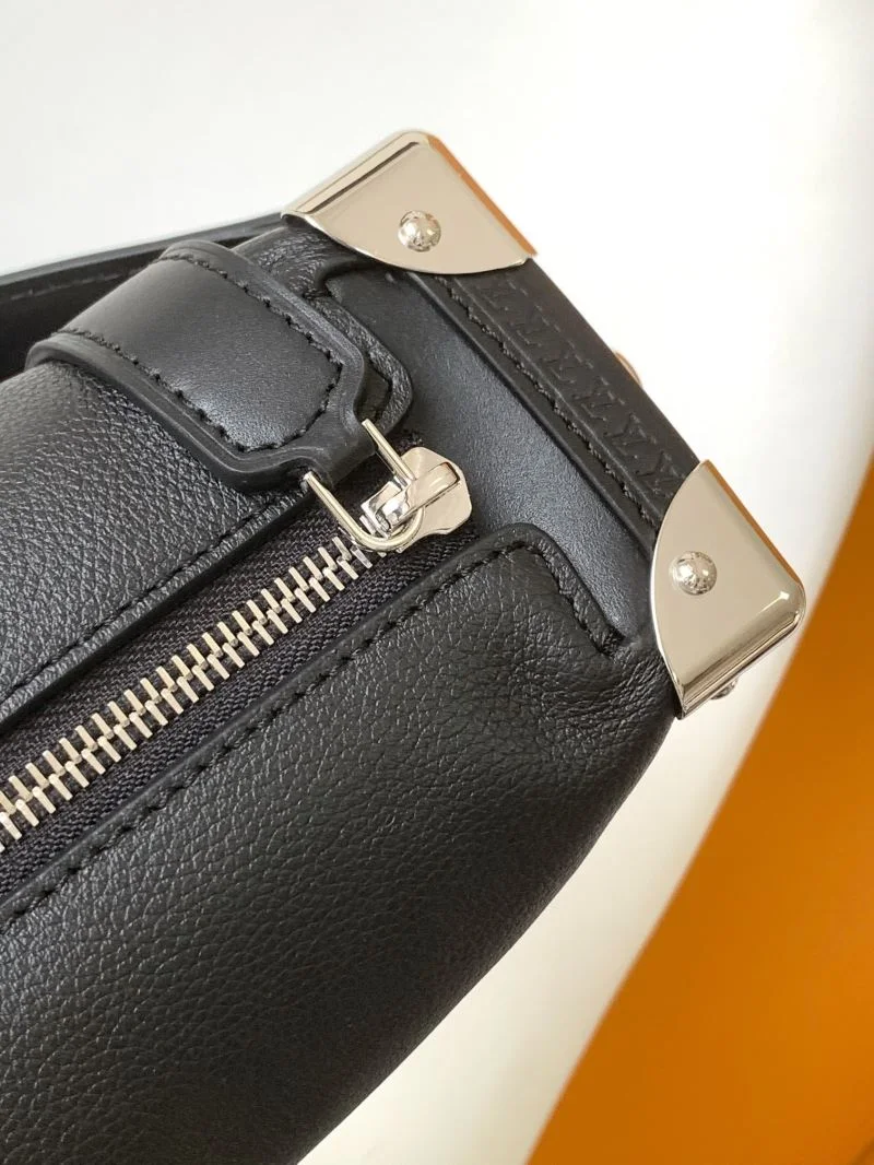 Stretchable Louis Vuitton Box Bags 43096