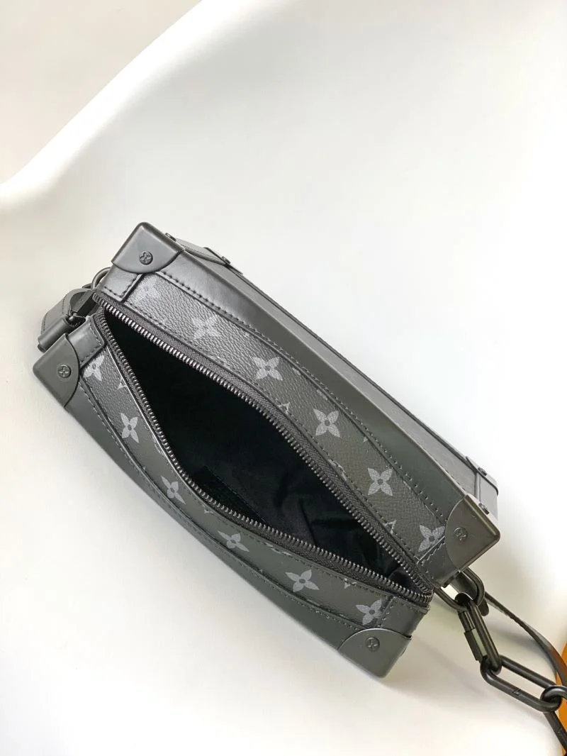 Breathable Louis Vuitton Box Bags 43044