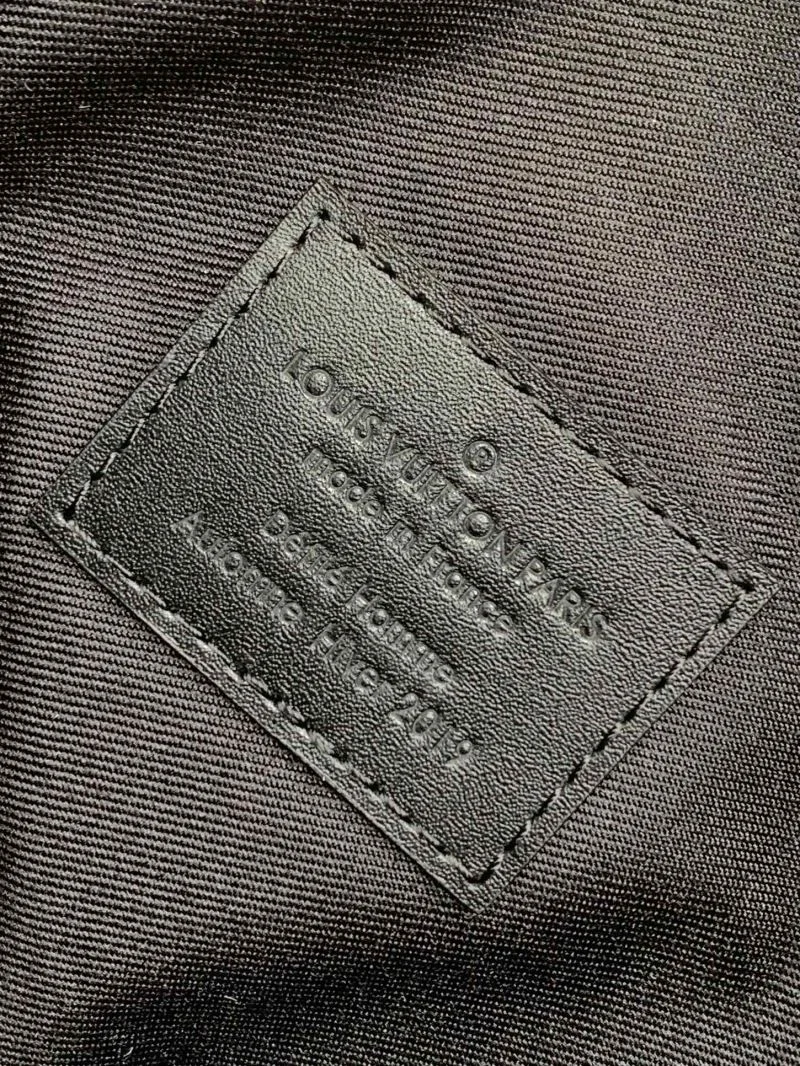 Breathable Louis Vuitton Box Bags 43044