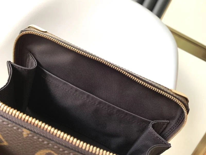 Versatile Louis Vuitton Box Bags 43039