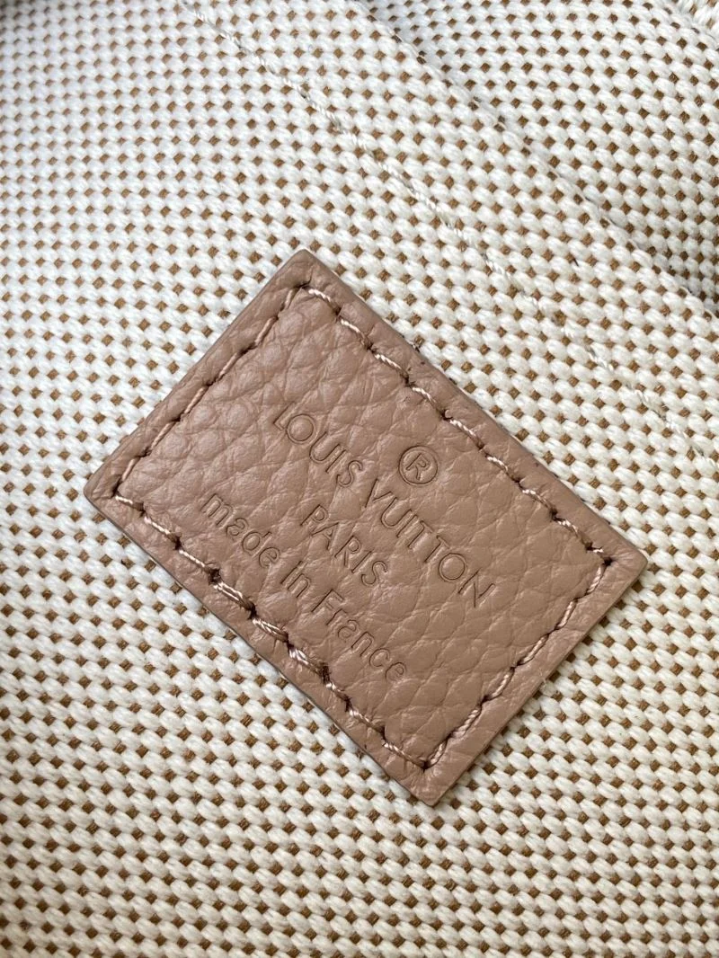 ZipUp Louis Vuitton Box Bags 43034