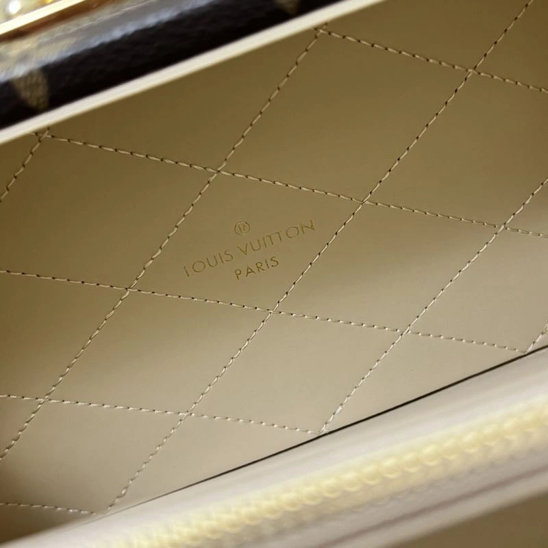 ZeroBulk Louis Vuitton Box Bags 83594