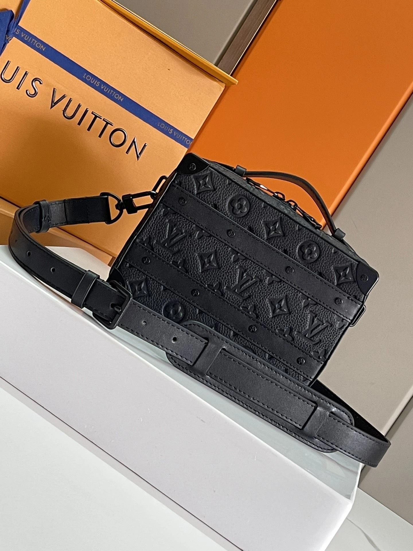 MultiPurpose Louis Vuitton Box Bags 91826