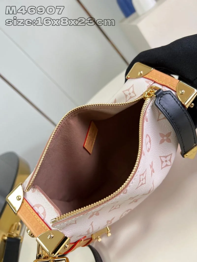 Stretchable Louis Vuitton Box Bags 41419