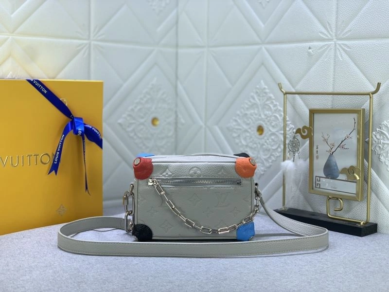 ZipUp Louis Vuitton Box Bags 79904
