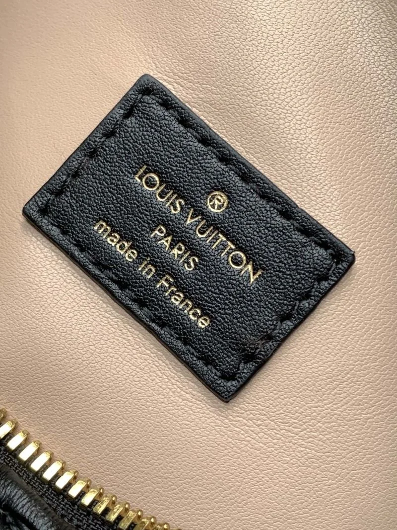 Louis Vuitton Box Bags GoAnywhere 39285