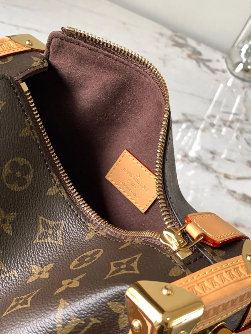 Unisex Louis Vuitton Box Bags 38938