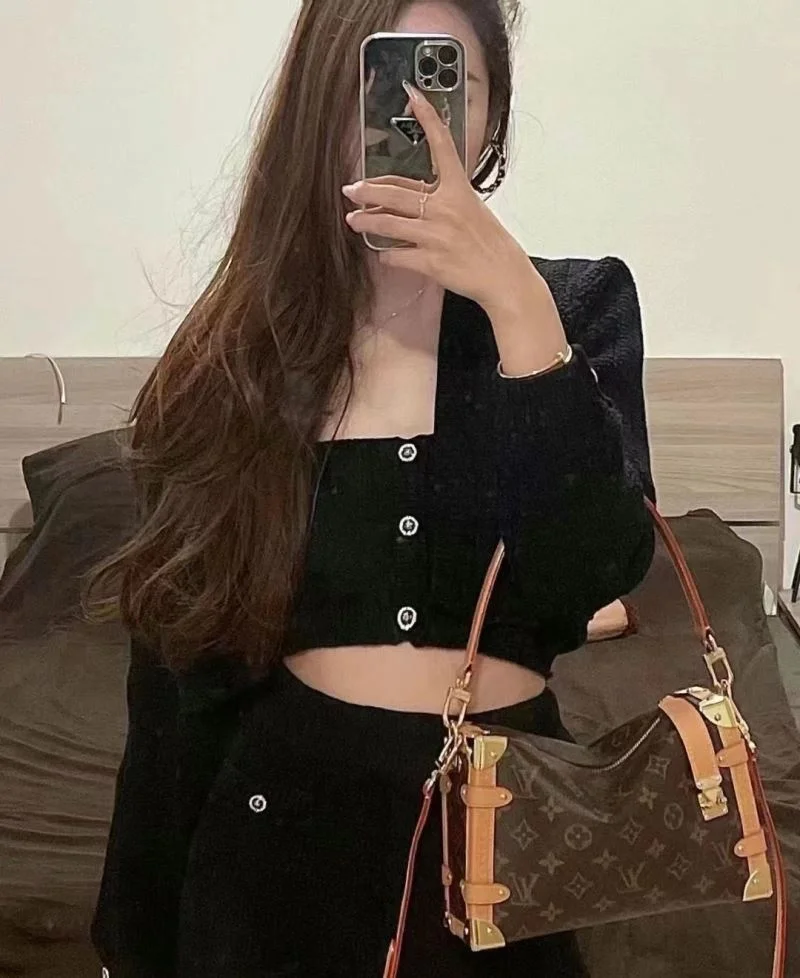 Unisex Louis Vuitton Box Bags 38938