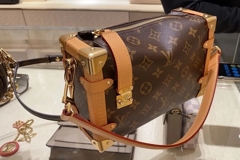 Unisex Louis Vuitton Box Bags 38938