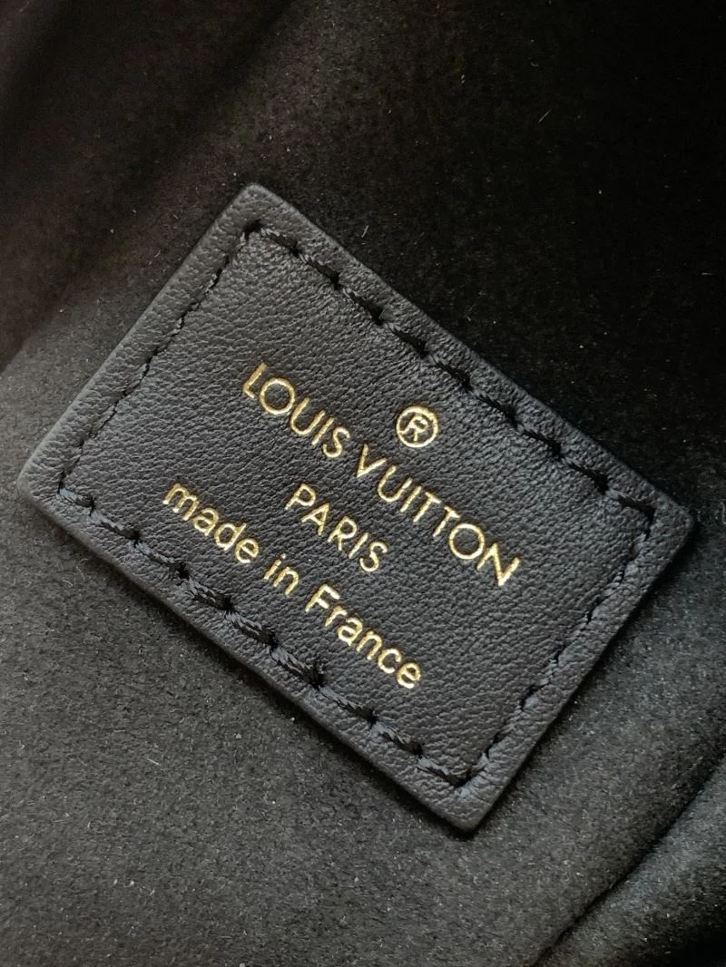 OdorResistant Louis Vuitton Box Bags 38935