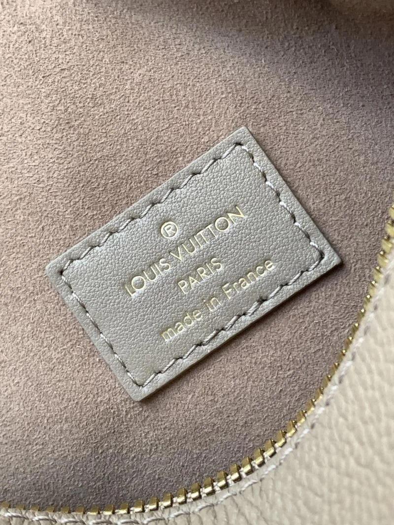 Louis Vuitton Box Bags Fashionable 38910