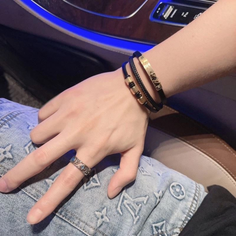 Louis Vuitton Bracelets Practical 251455