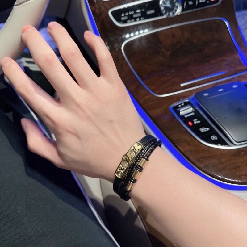 Youthful Louis Vuitton Bracelets 251461
