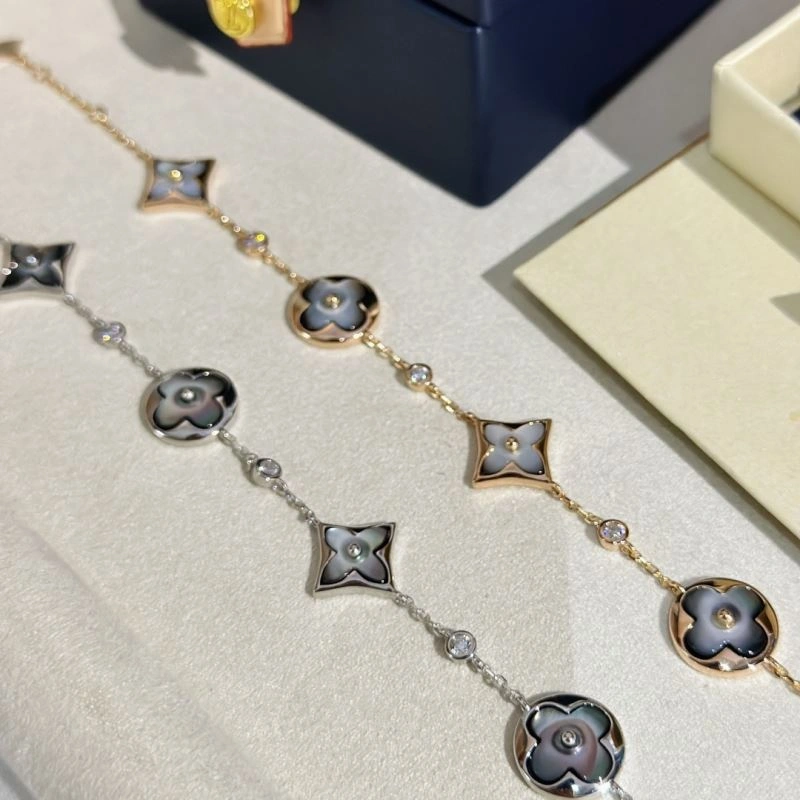 Unisex Louis Vuitton Bracelets 251450