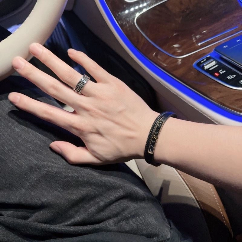 Louis Vuitton Bracelets FlexibleFit 251465
