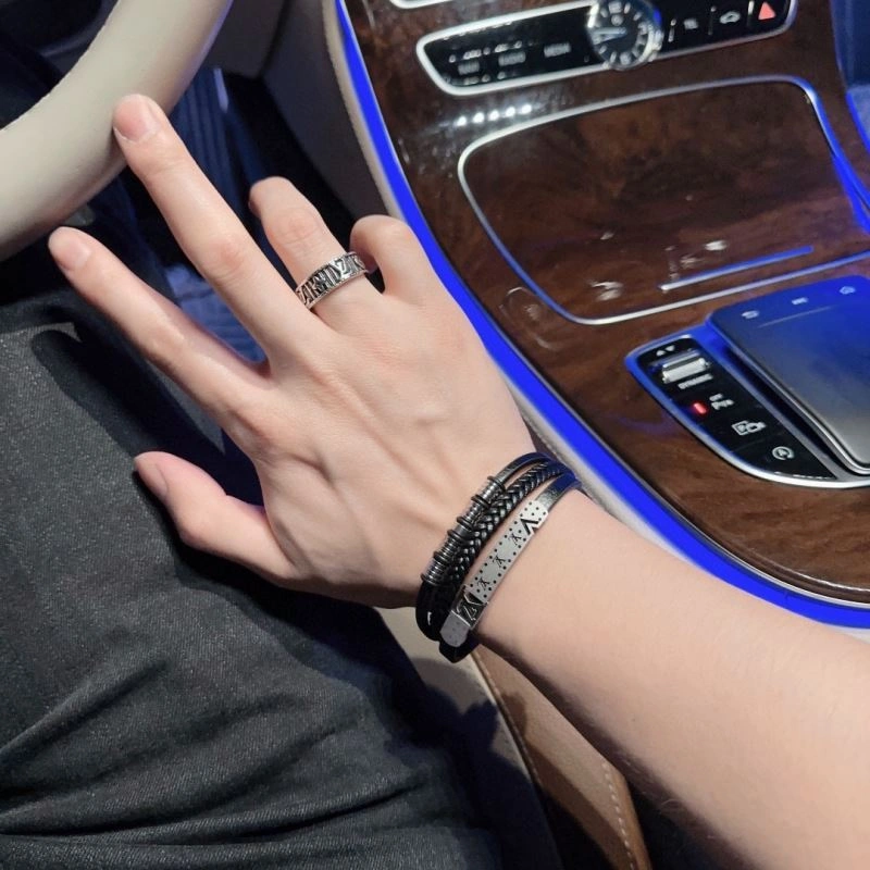 Louis Vuitton Bracelets Modern 251463