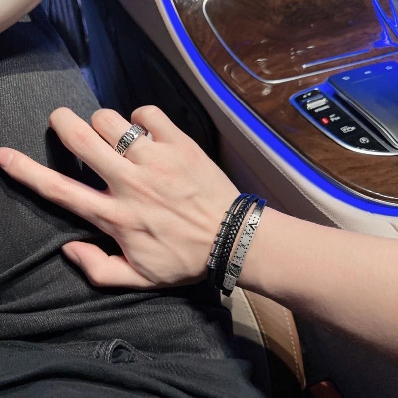 Louis Vuitton Bracelets Modern 251463