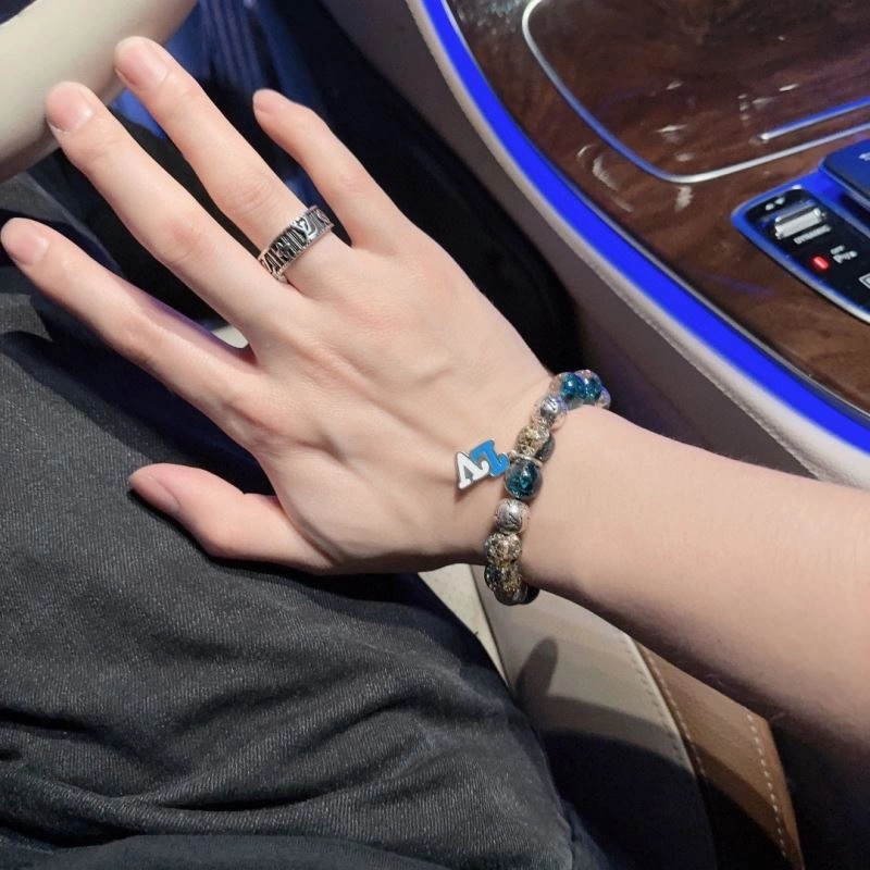 HighQuality Louis Vuitton Bracelets 251458