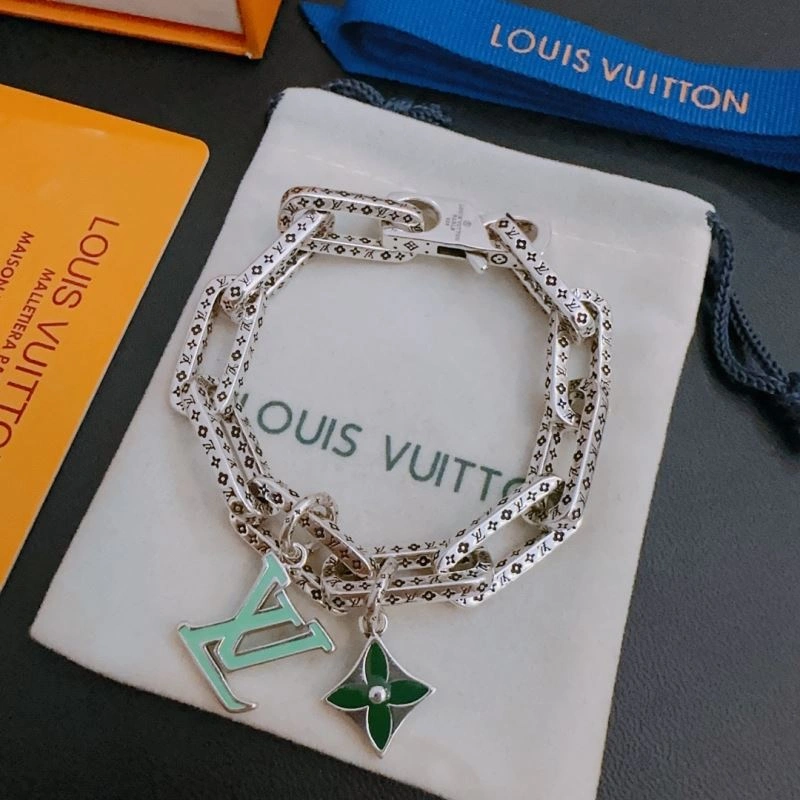 Louis Vuitton Bracelets Stylish 251462