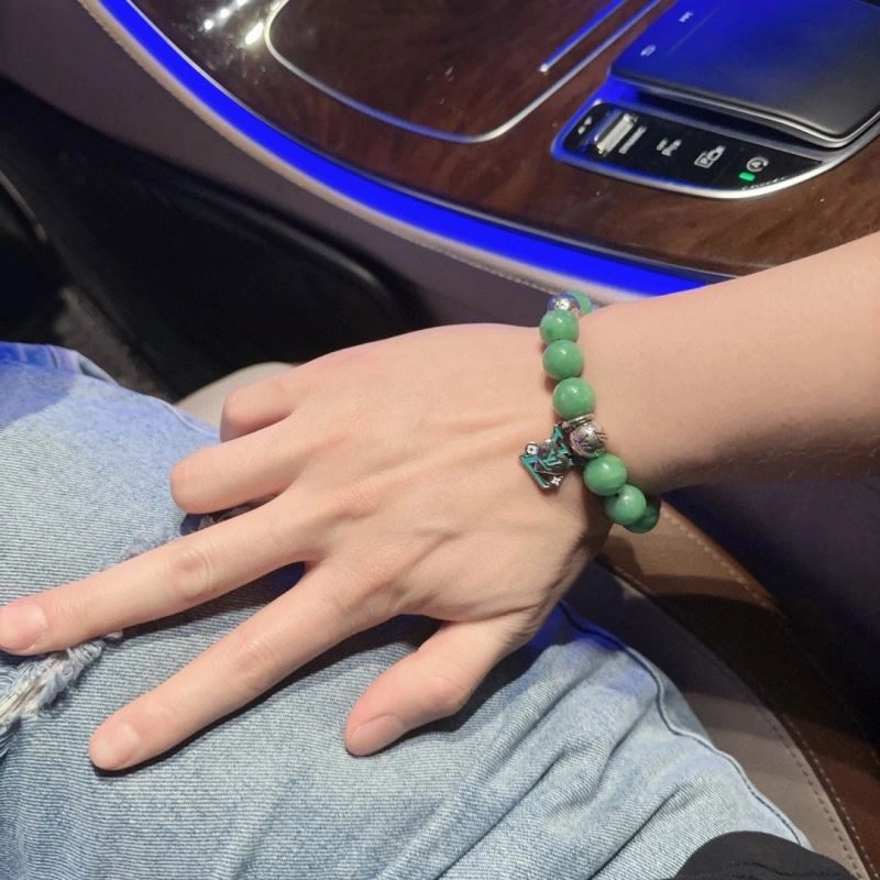 Louis Vuitton Bracelets Cozy 251447