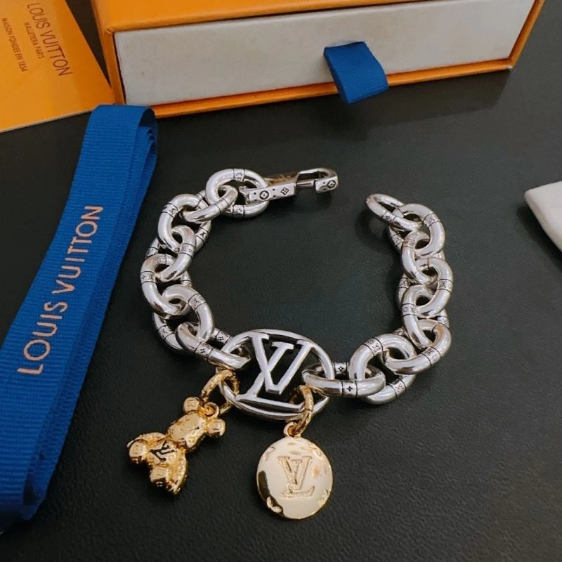 Louis Vuitton Bracelets Lightweight 251466