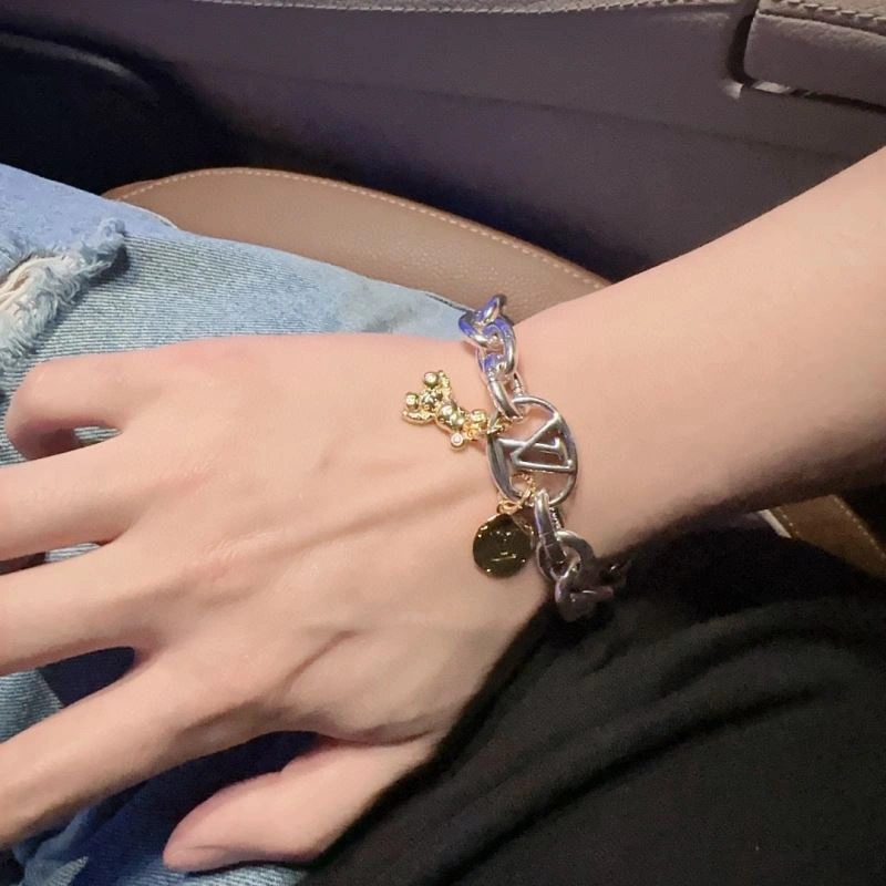 Louis Vuitton Bracelets Lightweight 251466
