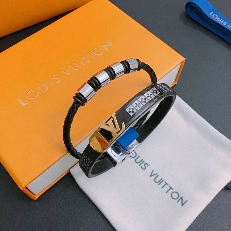 Louis Vuitton Bracelets Bold 251437
