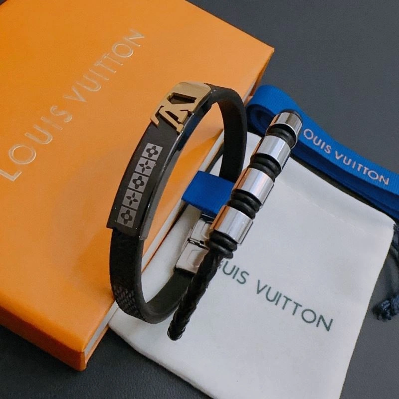 Louis Vuitton Bracelets Bold 251437