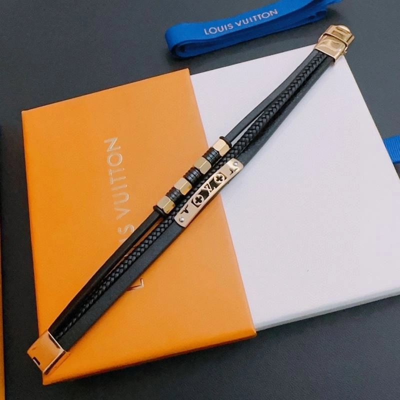 Lightweight Louis Vuitton Bracelets 251436