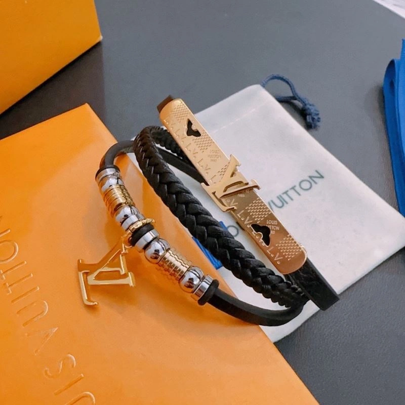 UrbanChic Louis Vuitton Bracelets 251433