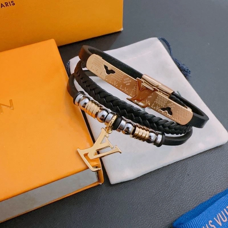 UrbanChic Louis Vuitton Bracelets 251433