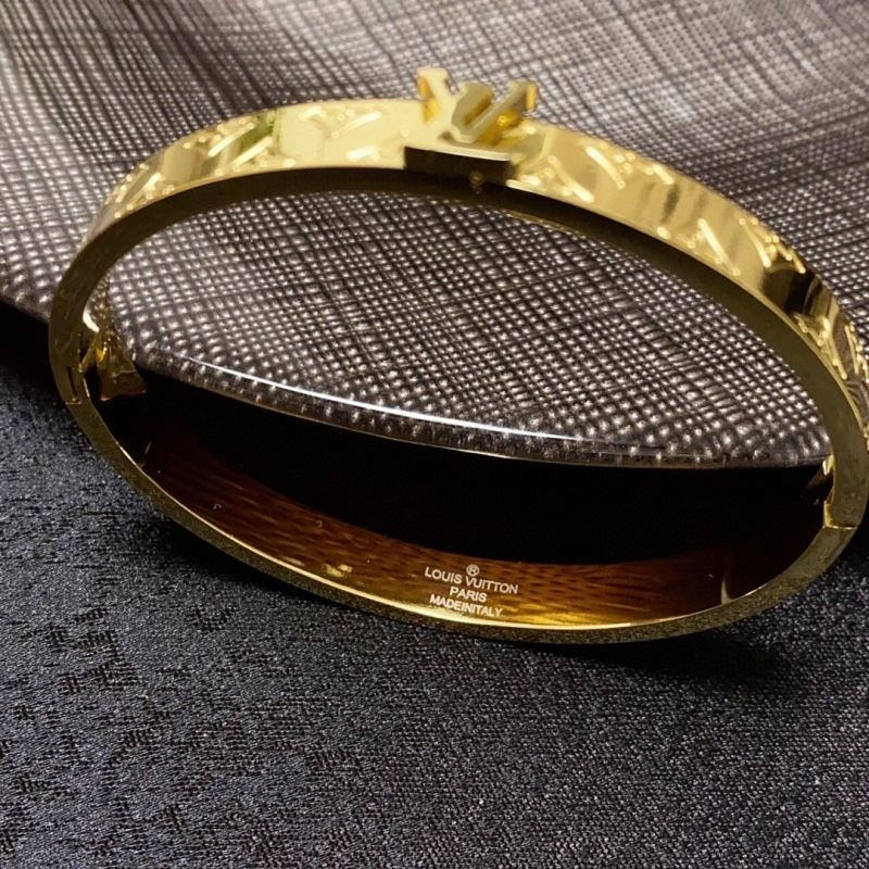 Modern Louis Vuitton Bracelets 251430