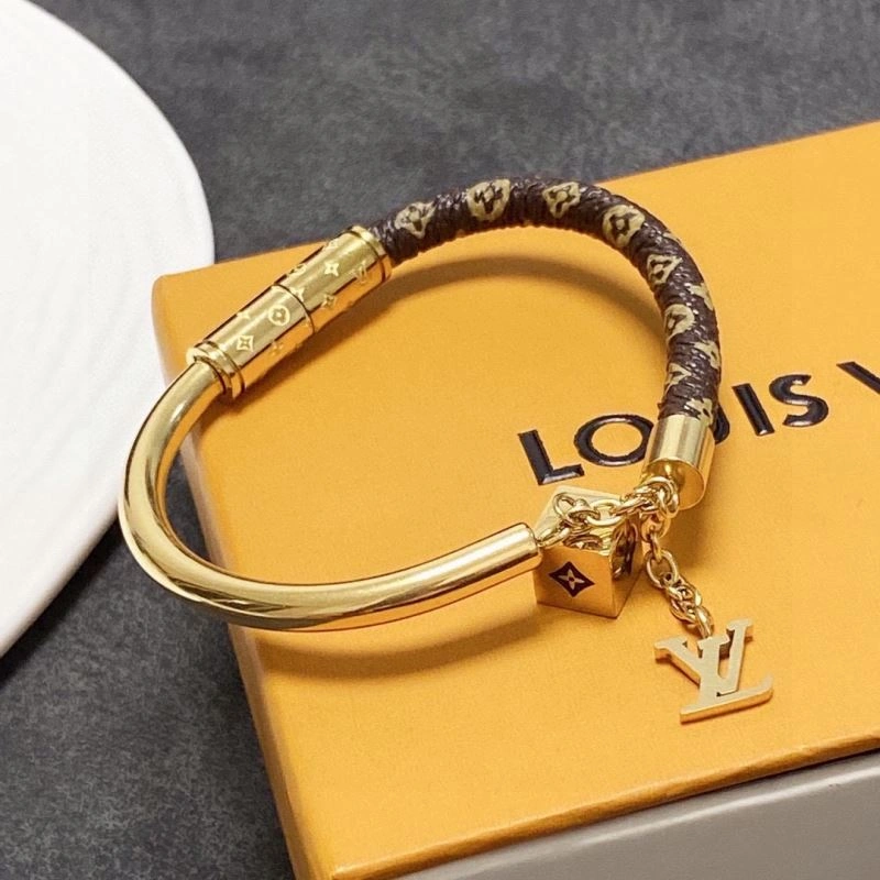 OnTrend Louis Vuitton Bracelets 251429