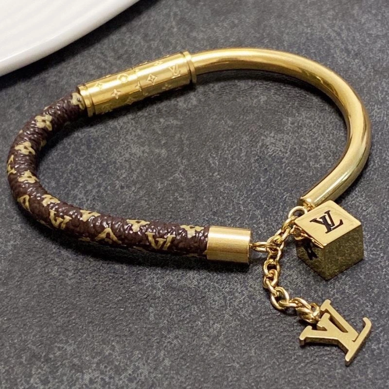 OnTrend Louis Vuitton Bracelets 251429