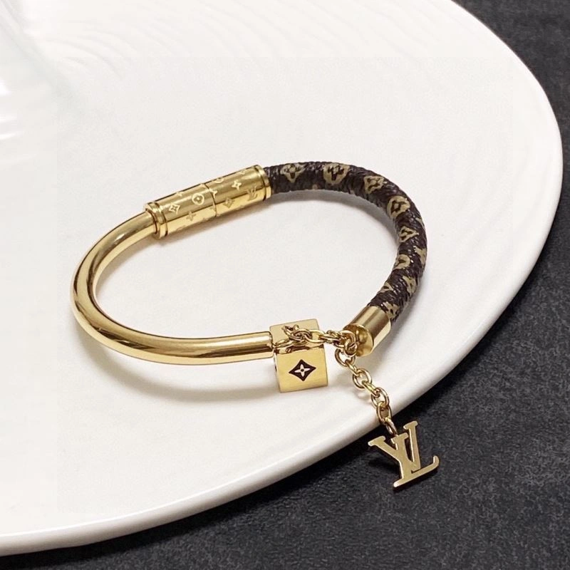 OnTrend Louis Vuitton Bracelets 251429