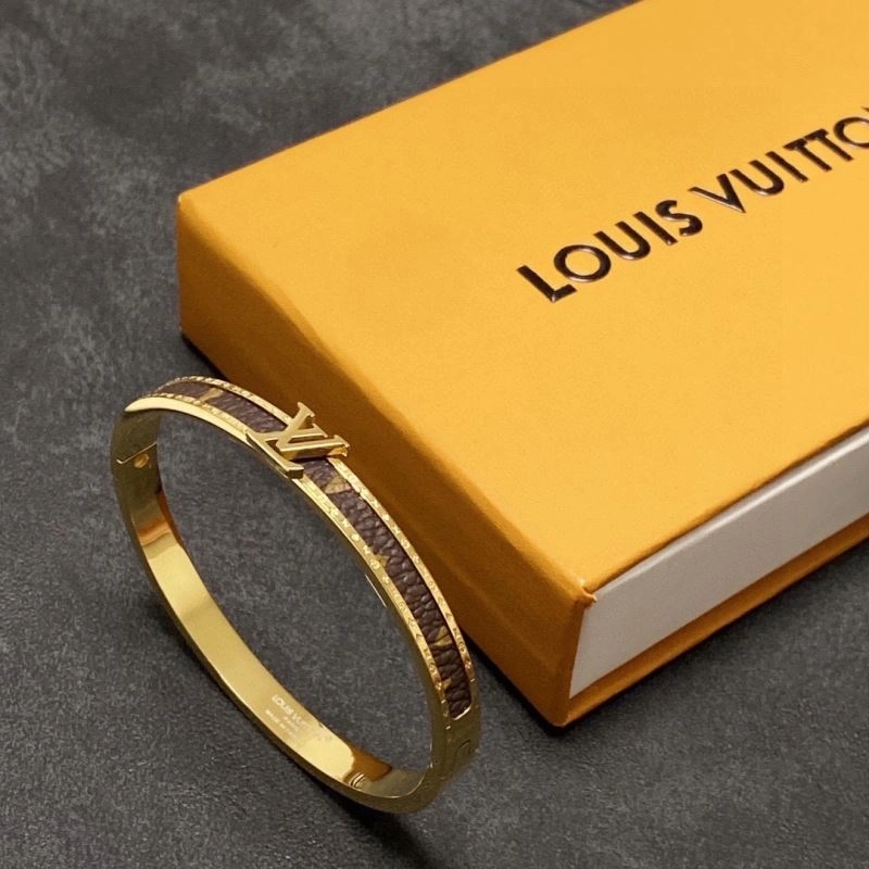 Louis Vuitton Bracelets EyeCatching 251428