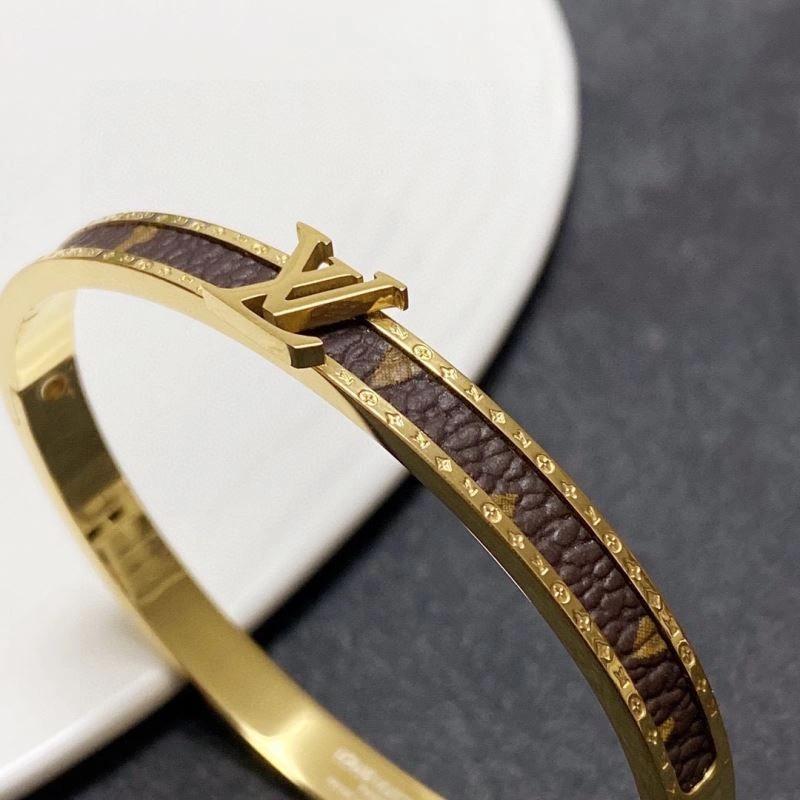 Louis Vuitton Bracelets EyeCatching 251428