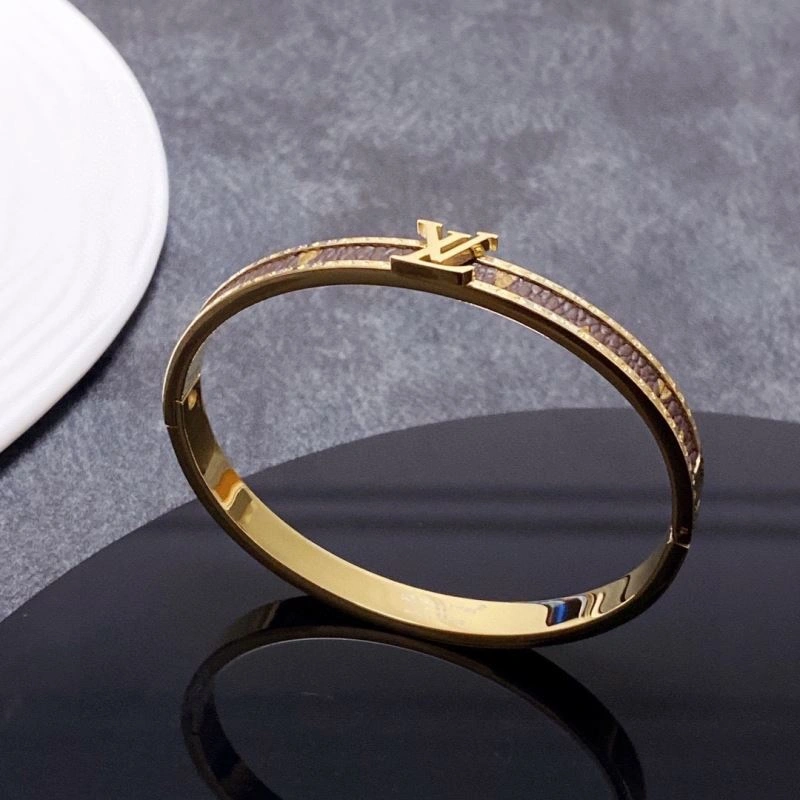 Louis Vuitton Bracelets EyeCatching 251428