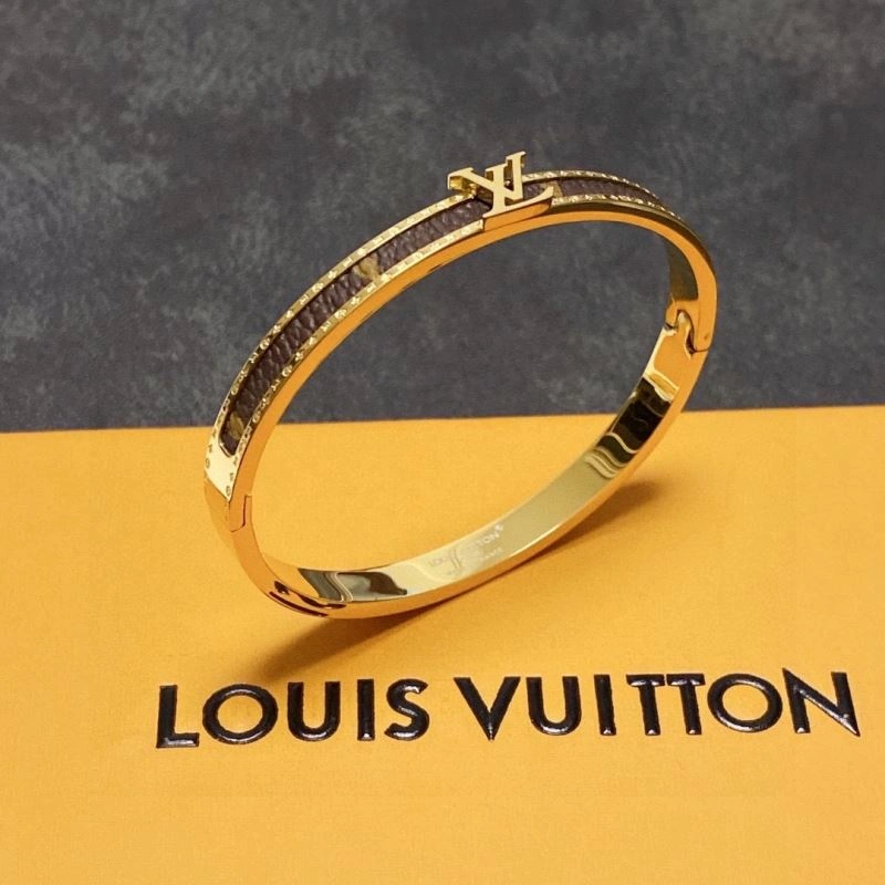 Louis Vuitton Bracelets EyeCatching 251428