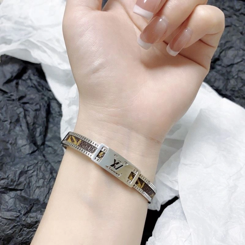 Louis Vuitton Bracelets Flexible 251417