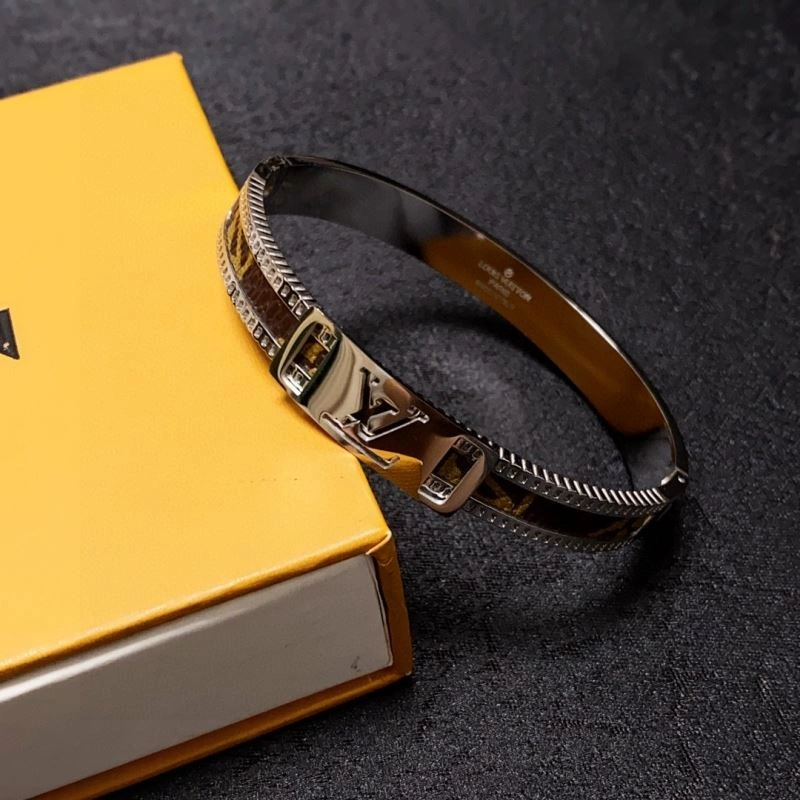 Louis Vuitton Bracelets Flexible 251417