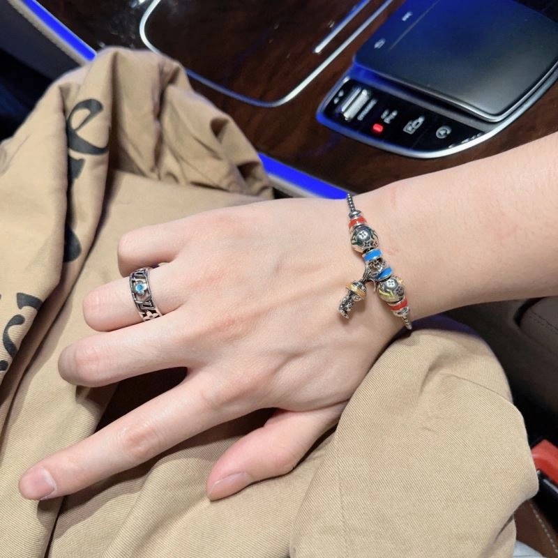 Casual Louis Vuitton Bracelets 251426
