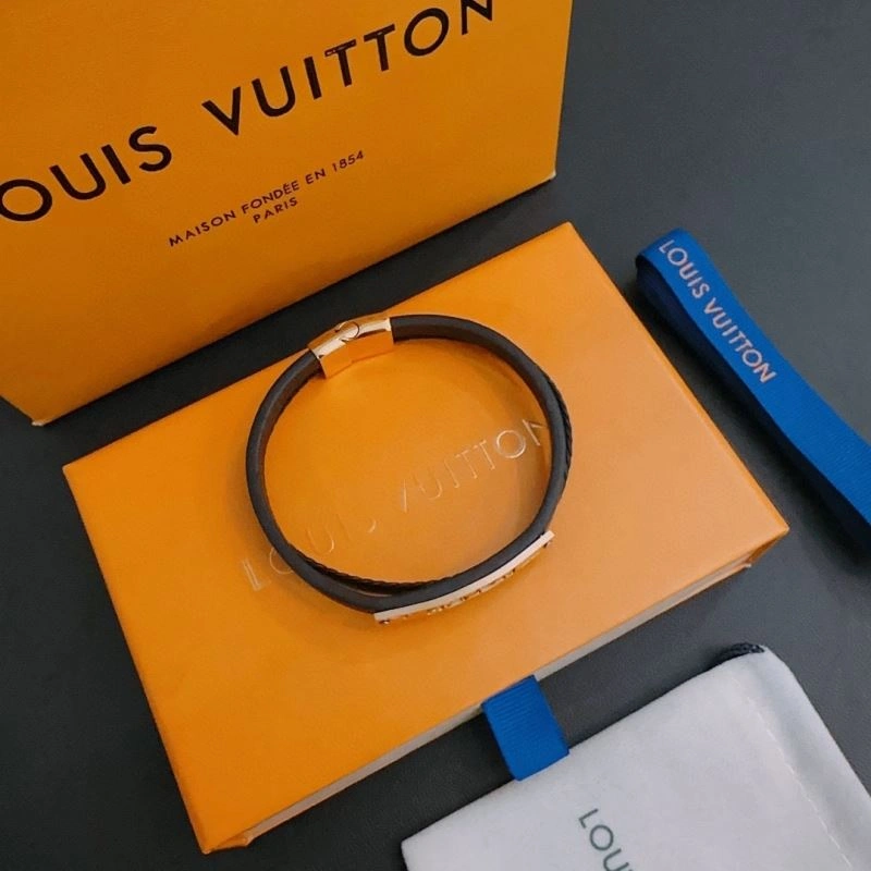 Louis Vuitton Bracelets Compact 251407